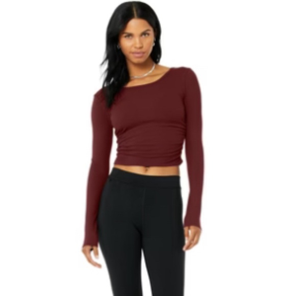 ALO Gather Long Sleeve Crop Size M, Cranberry